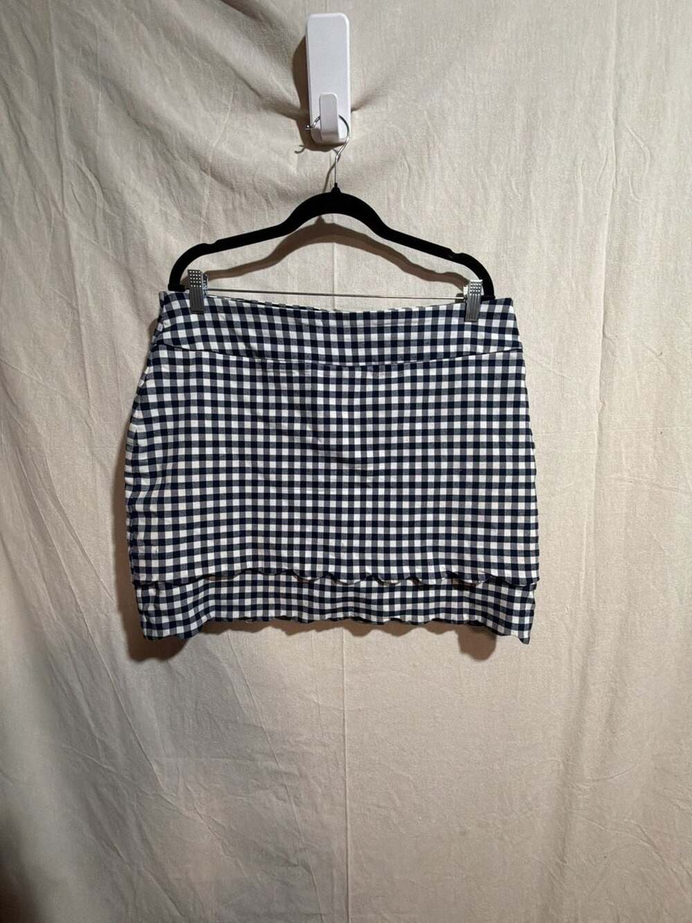 Crown & Ivy Black and White Gingham Scalloped Hem Mini Skort Size 14